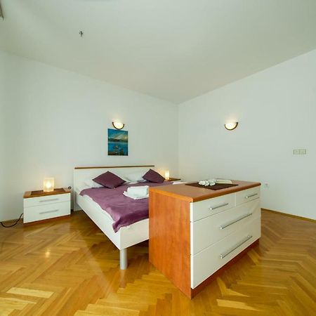 Apartments L&L Dugi Rat Exterior foto