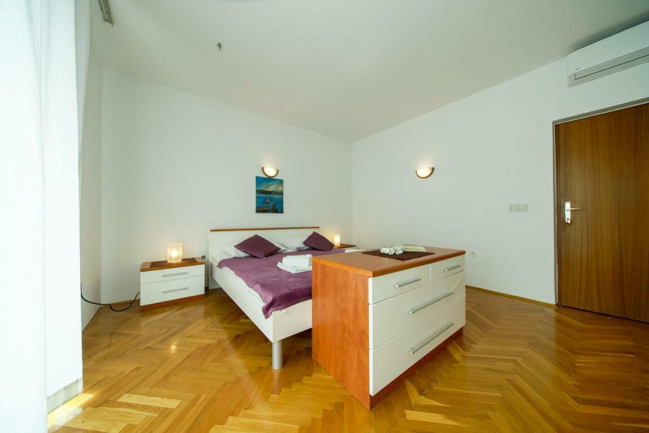 Apartments L&L Dugi Rat Exterior foto